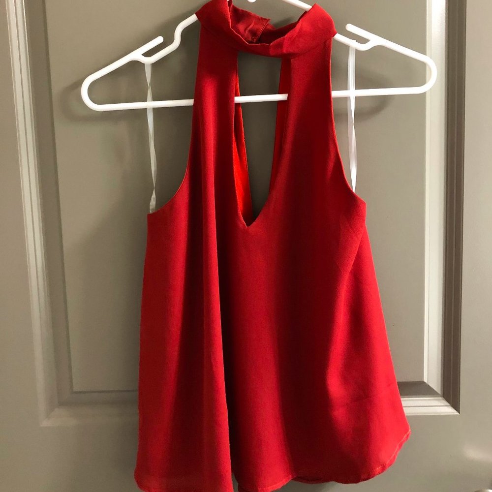 Keyhole Top